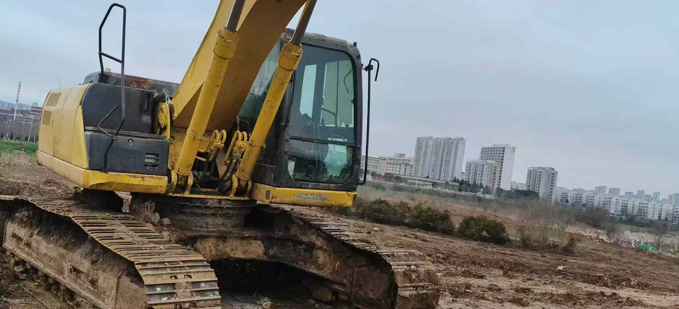 Used Sumitomo SH240-3 Excavator 2016 Model / 9