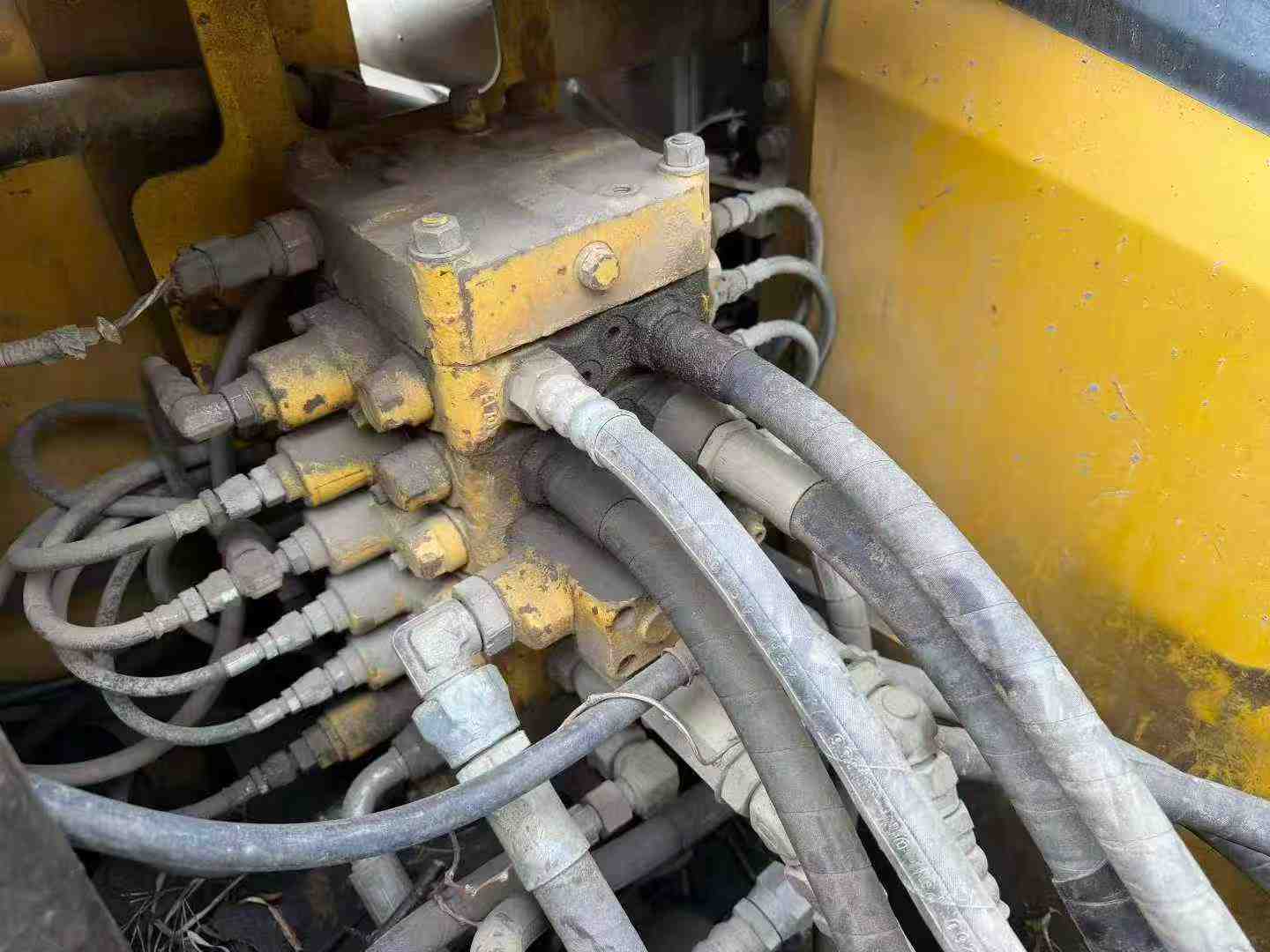 Used Komatsu PC130-7 Excavator 2012 Model / 3