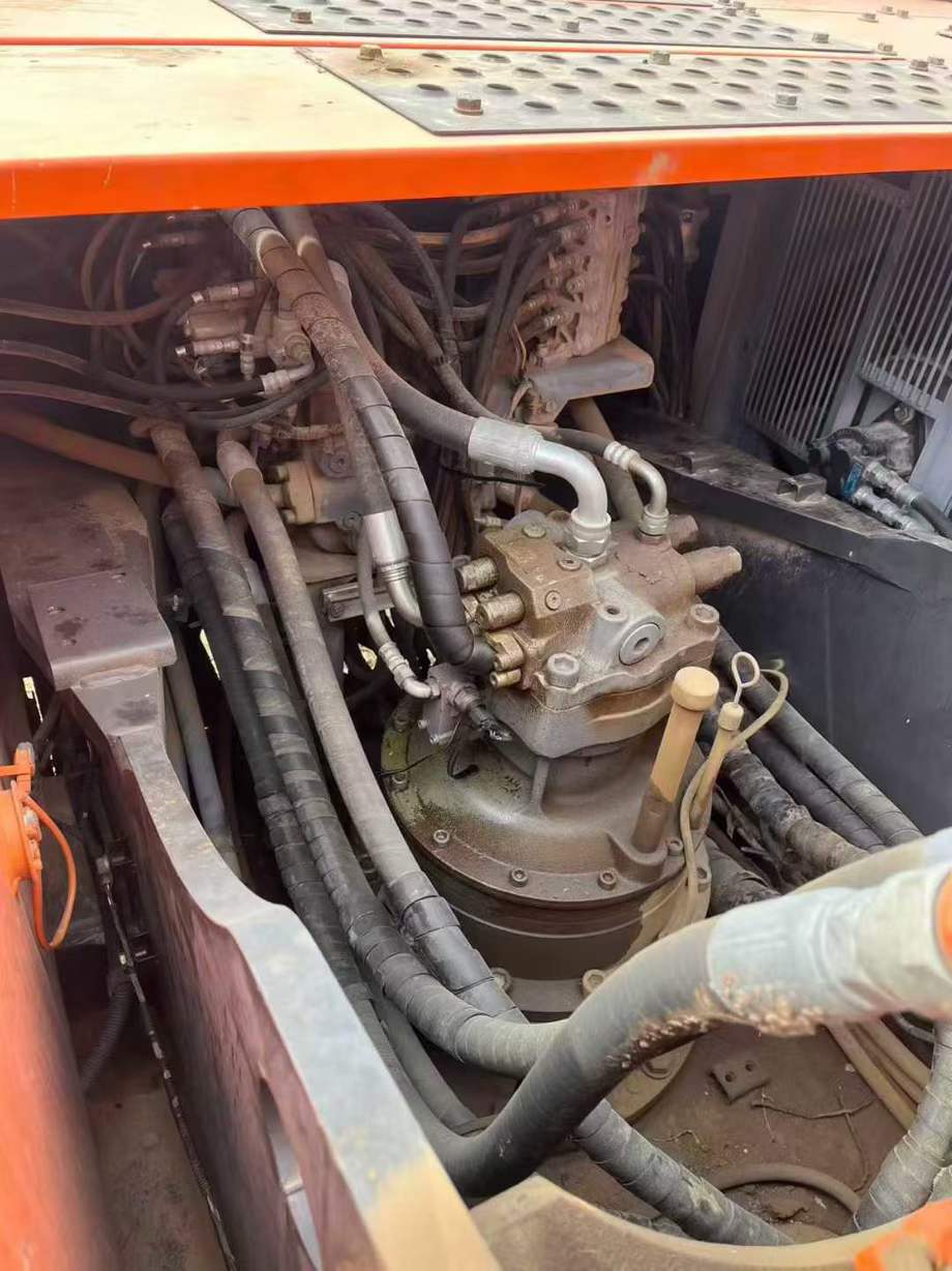 Used Hitachi ZX330-5B Excavator 2016 Model / 6