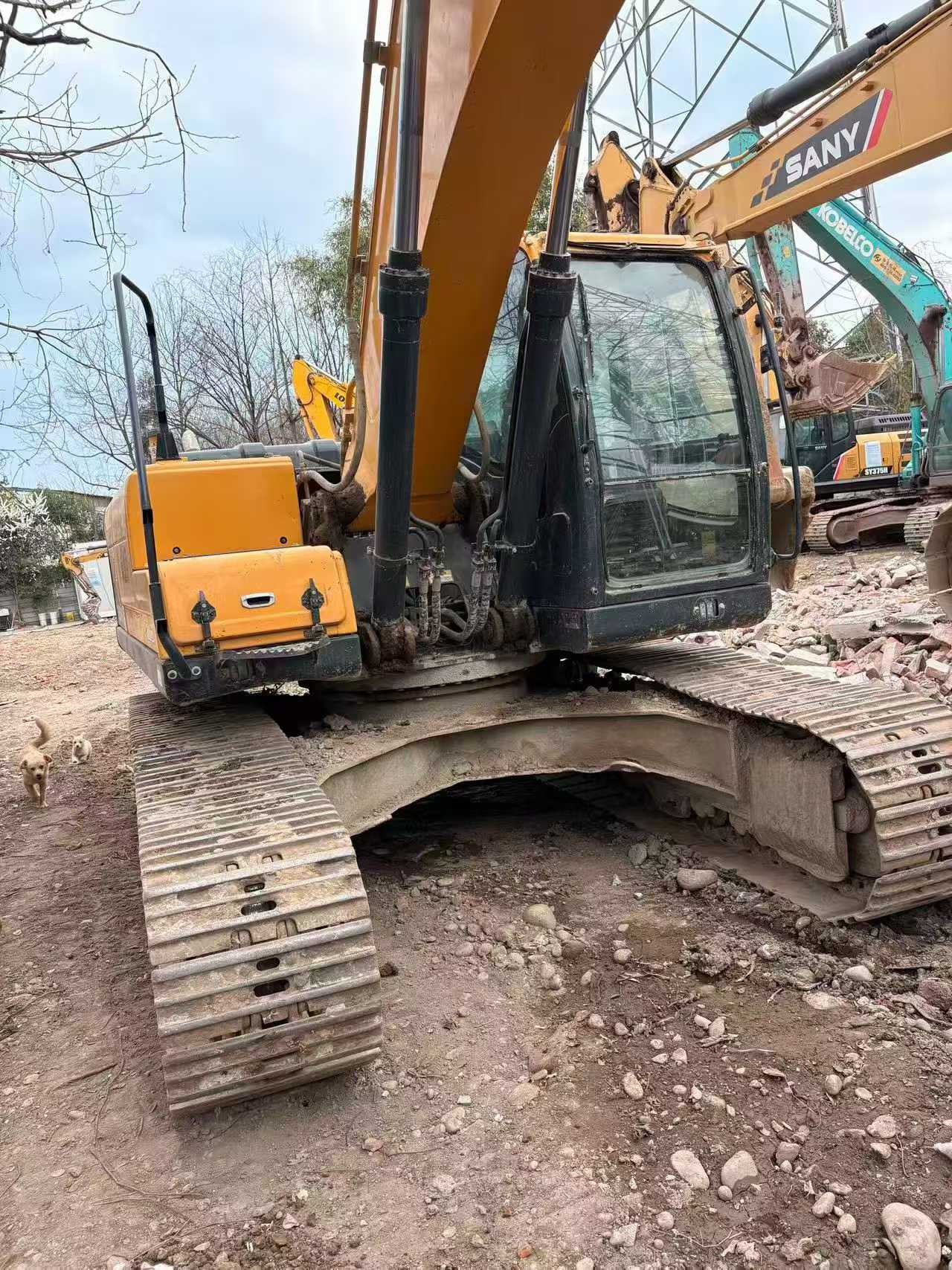 Used Hyundai R225-7 Excavator 2020 Model / 4
