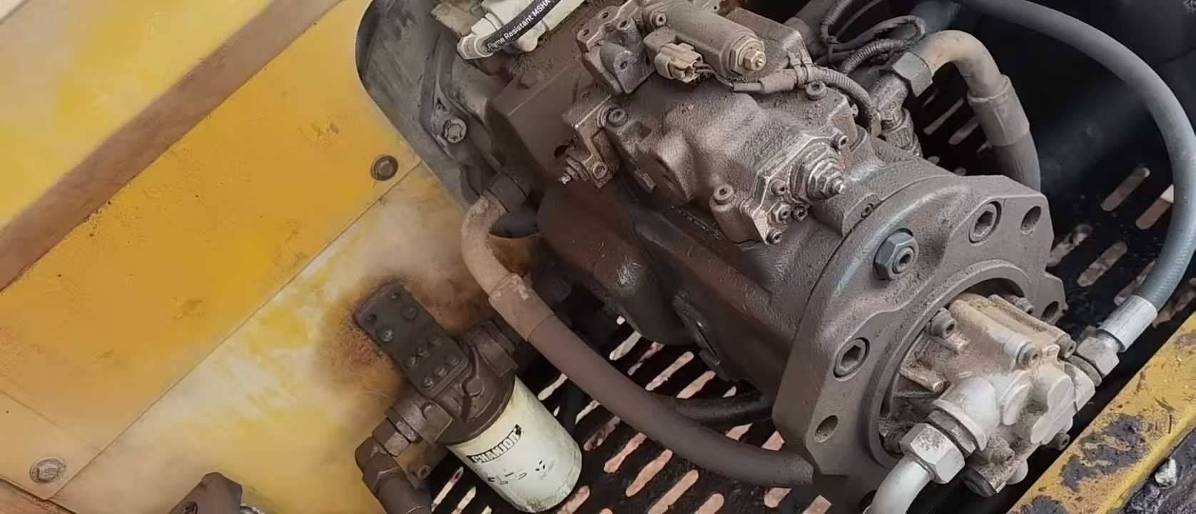 Used XCMG XE400T Excavator 2020 Model / 7