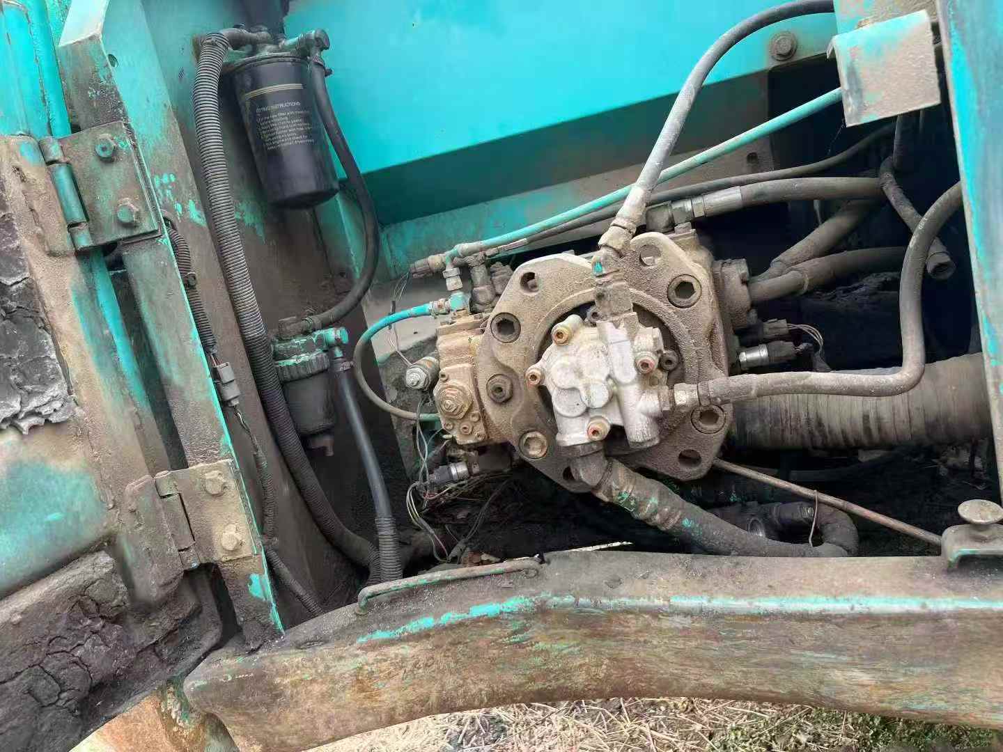 Купить Подержанный Экскаватор Kobelco SK200-6 / 7 Купить Подержанный Экскаватор Kobelco SK200-6 / 7