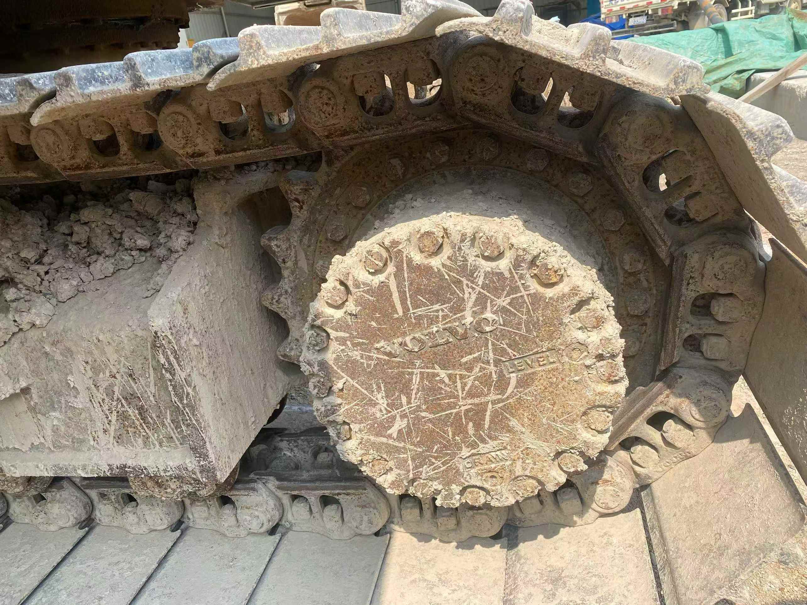 Used Volvo EC200 Excavator 2023 Model / 4