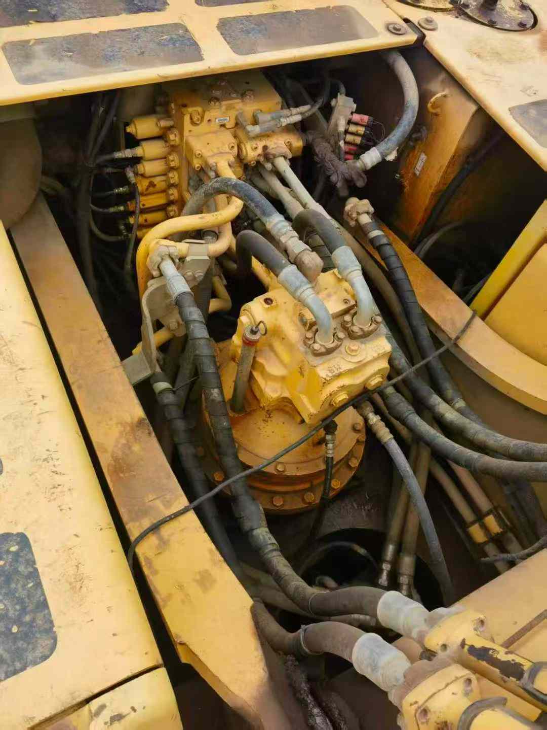 Used Komatsu PC360-7 Excavator 2014 Model / 4