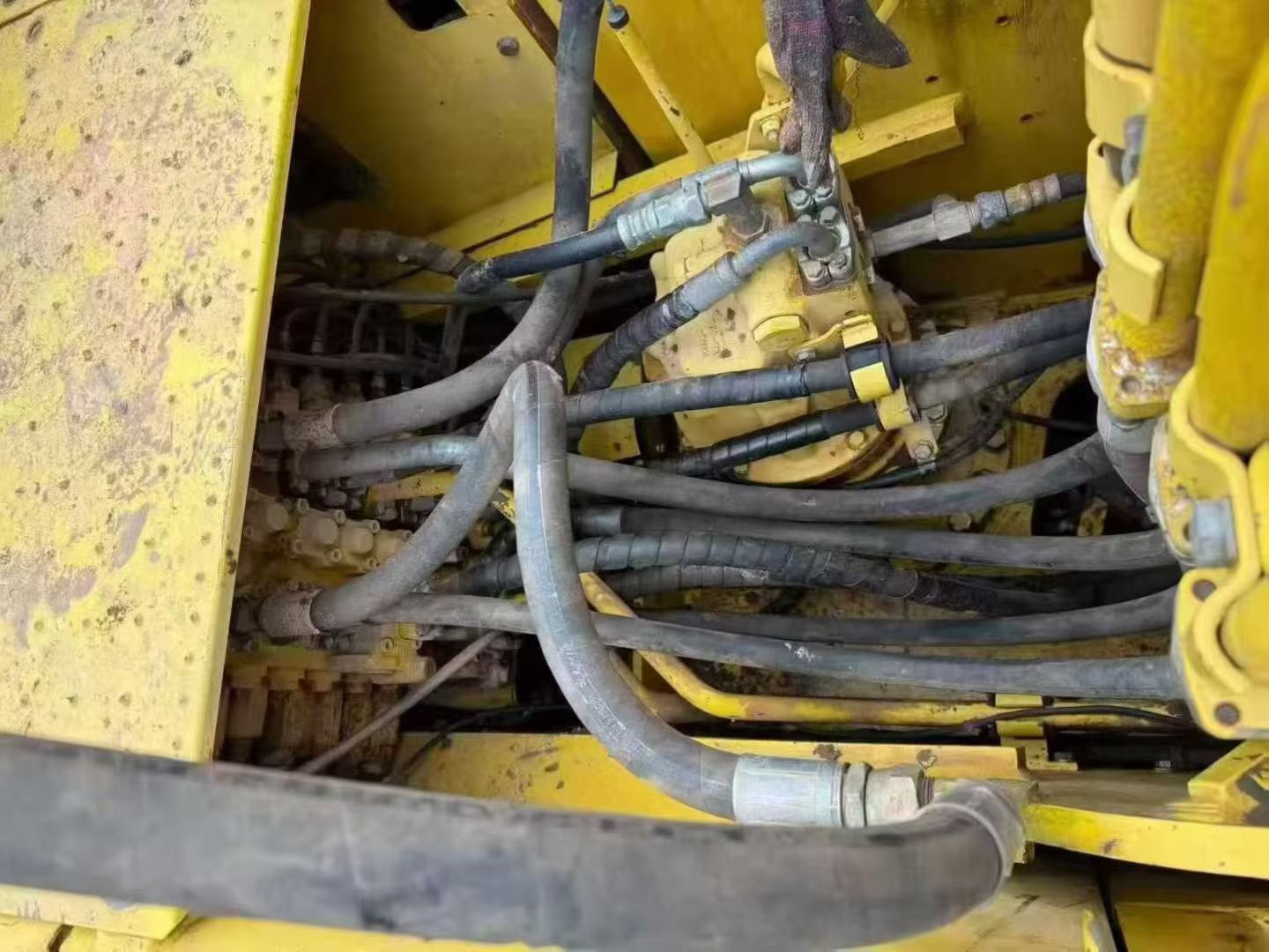 Used Komatsu PC240-6 Excavator 2016 Model / 4