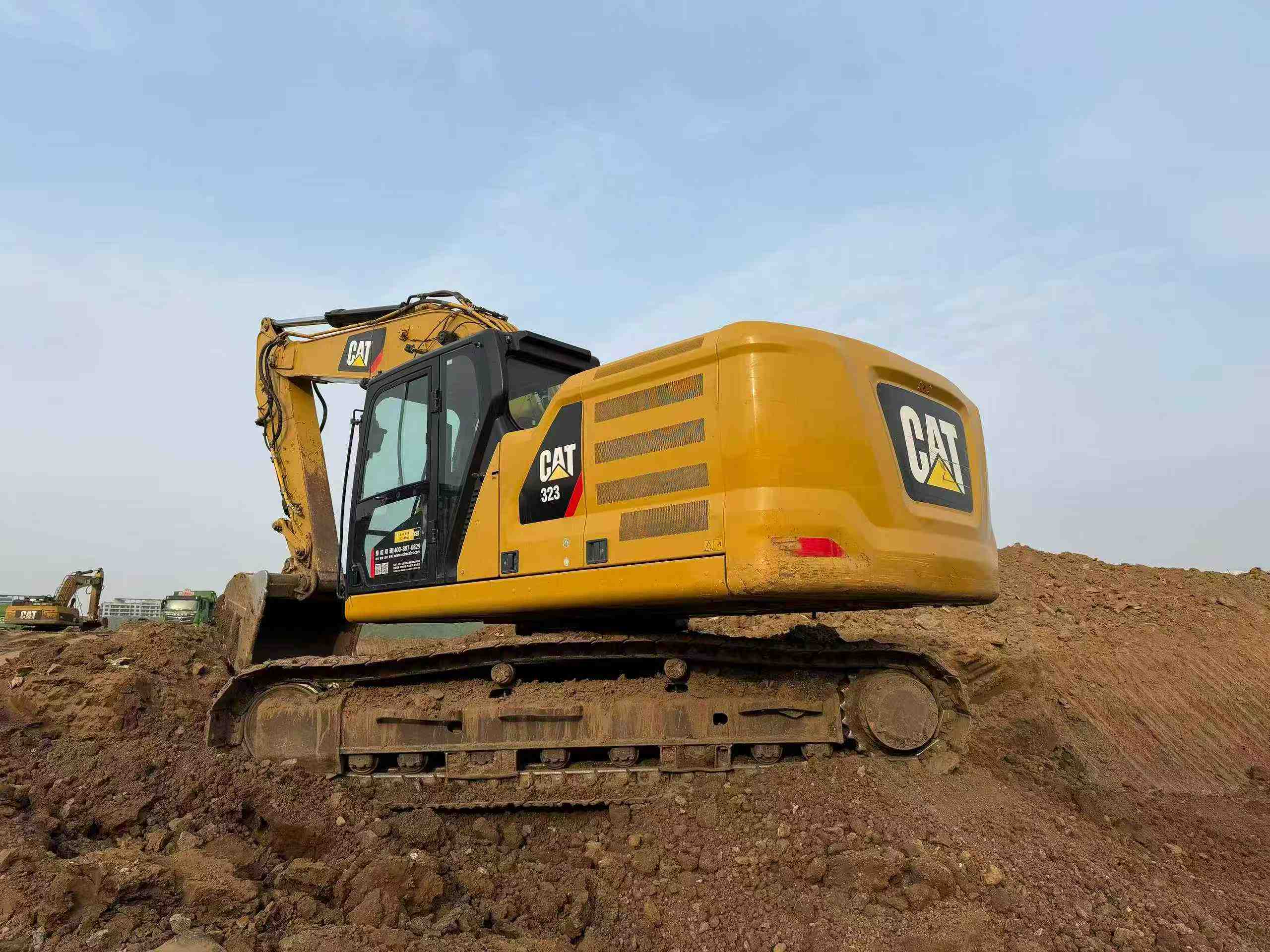 Used Caterpillar 323 Excavator 2018 Model / 3