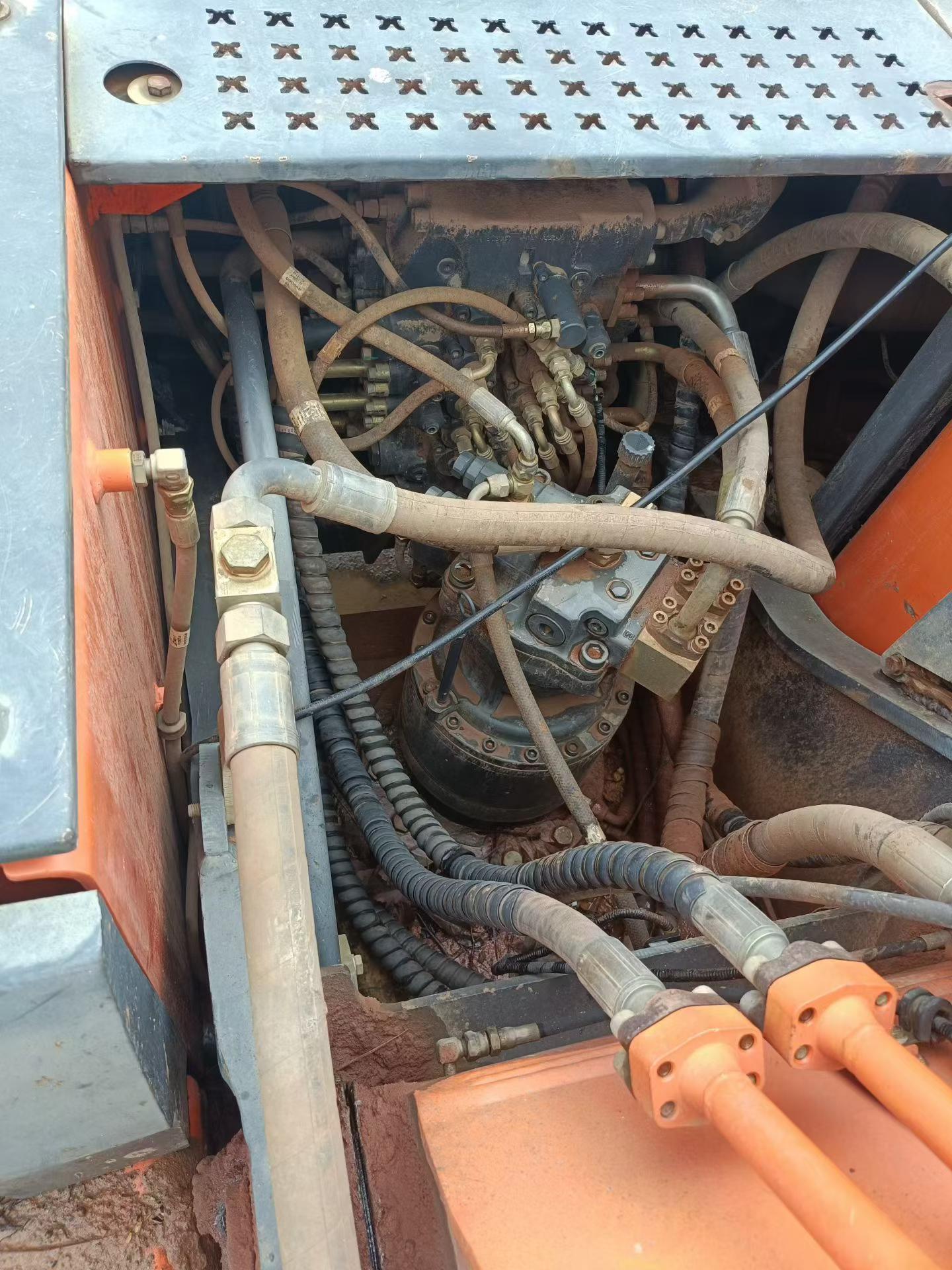 Used Doosan DH215-9 Excavator 2016 Model / 4