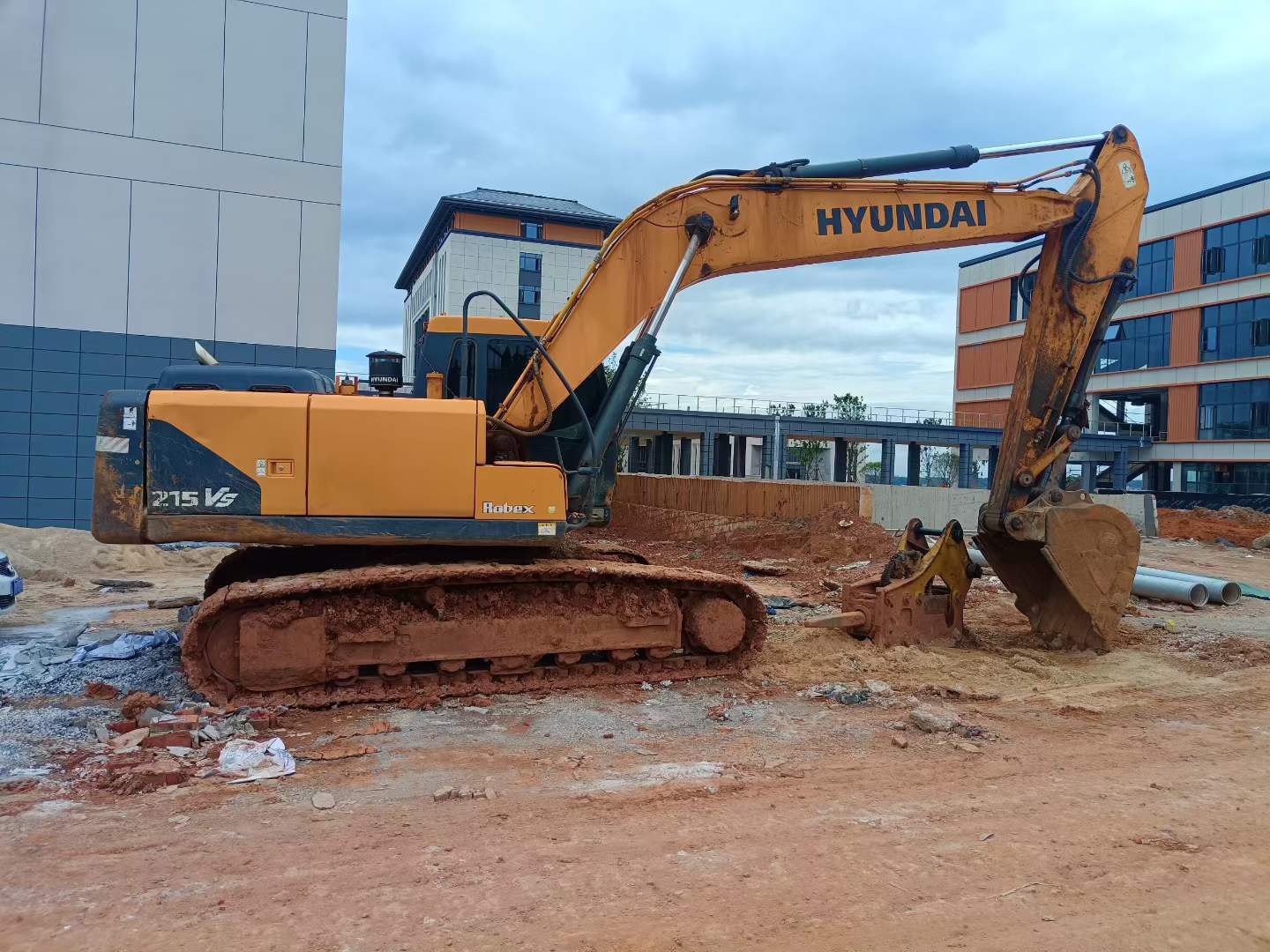 Used Hyundai R215-7 Excavator 2018 Model / 5