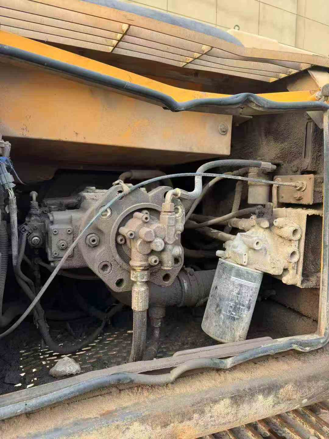 Used Sany SY205C Excavator 2012 Model / 3