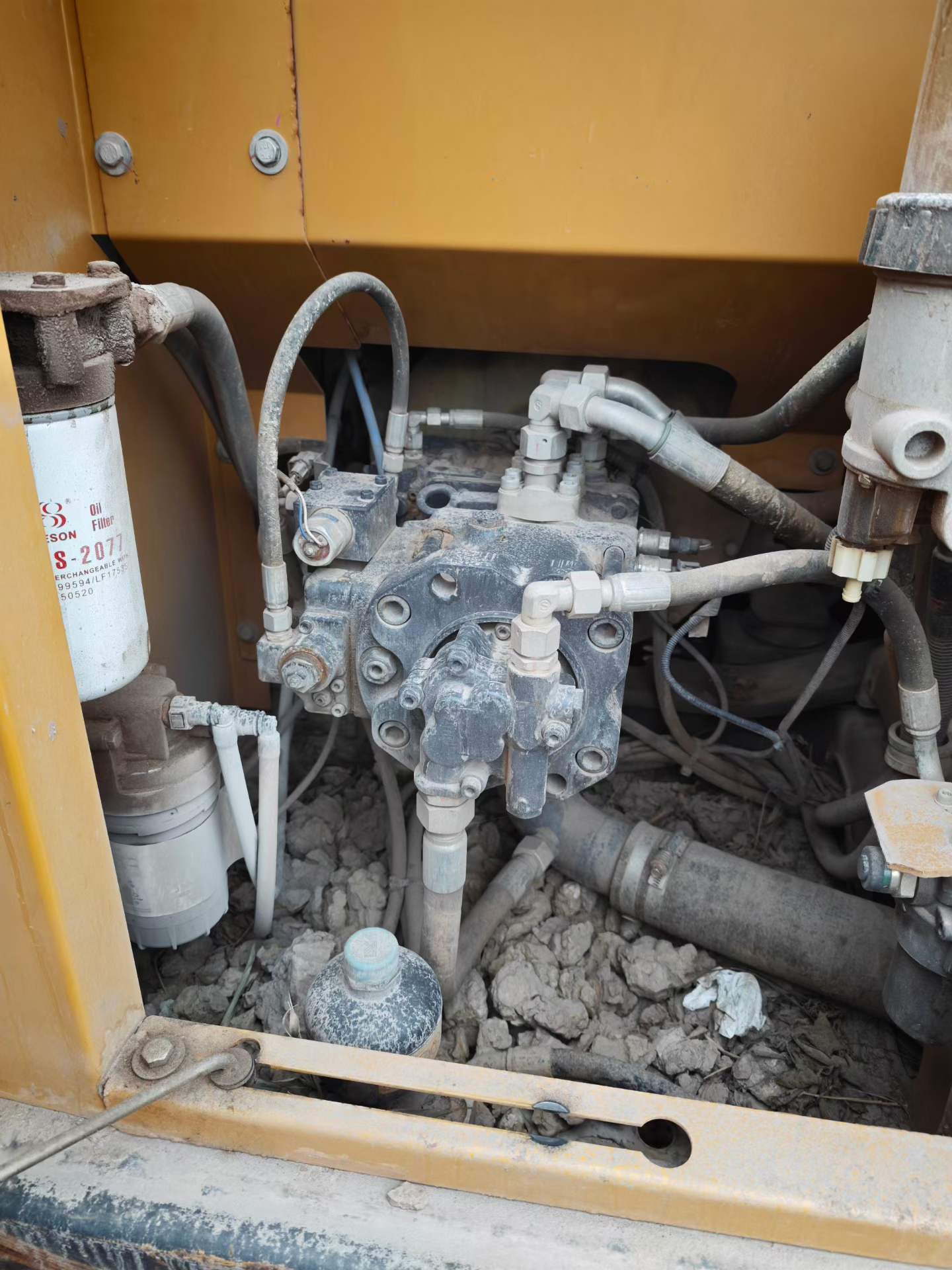 Used XCMG XE135B Excavator 2022 Model / 3