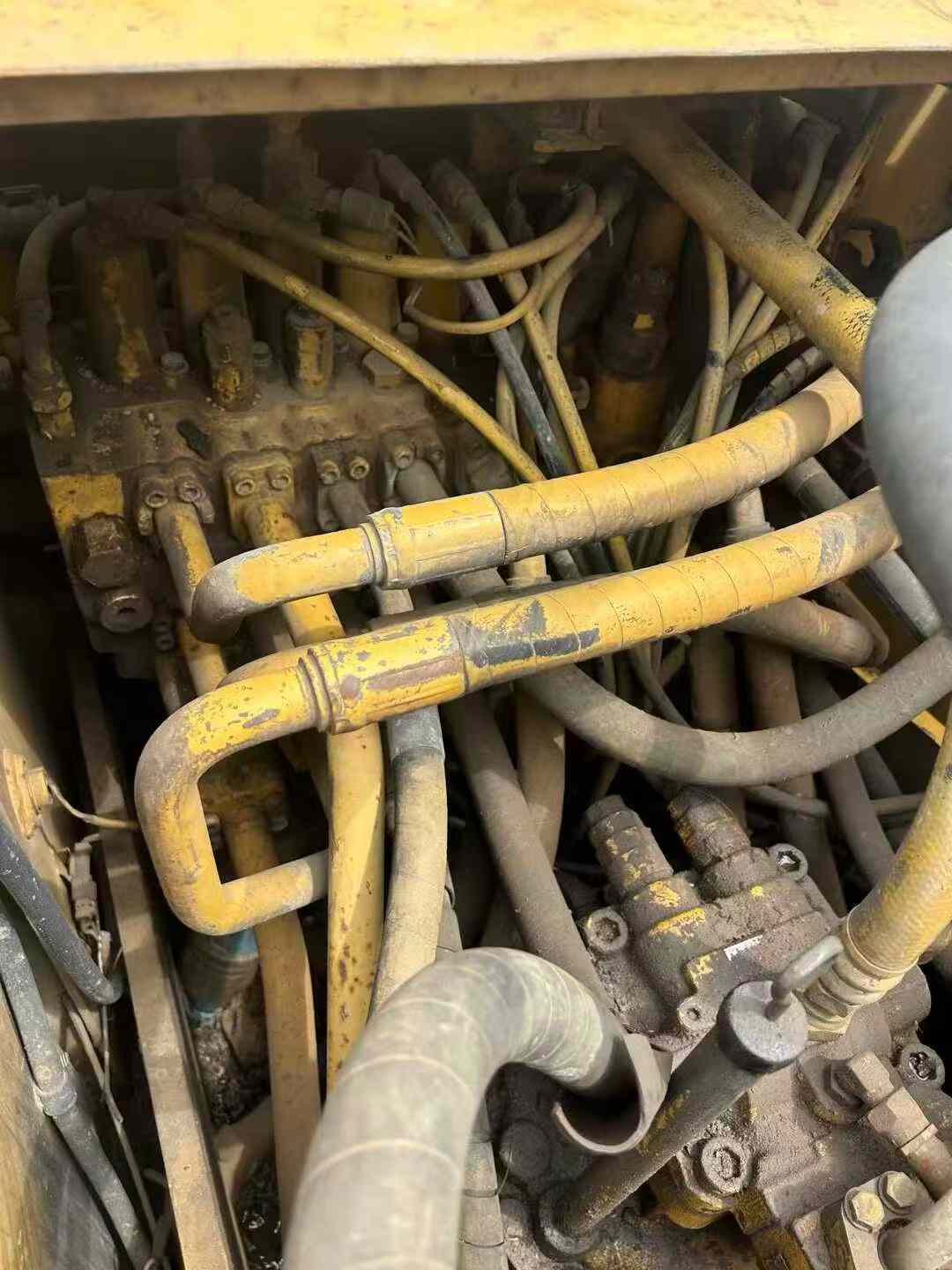 Used Caterpillar 320A Excavator 2016 Model / 4