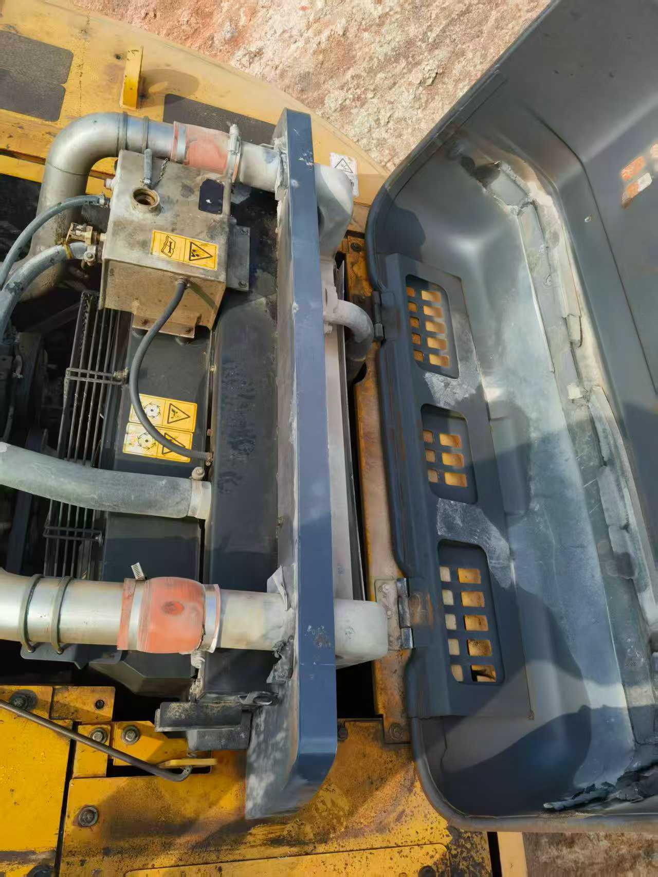 Used XCMG XE400T Excavator 2020 Model / 6