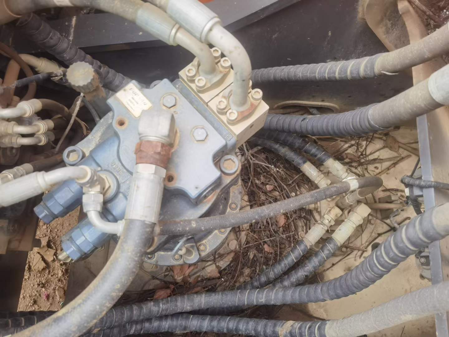 Compre Escavadeira Doosan DH215-7 Usada / 6