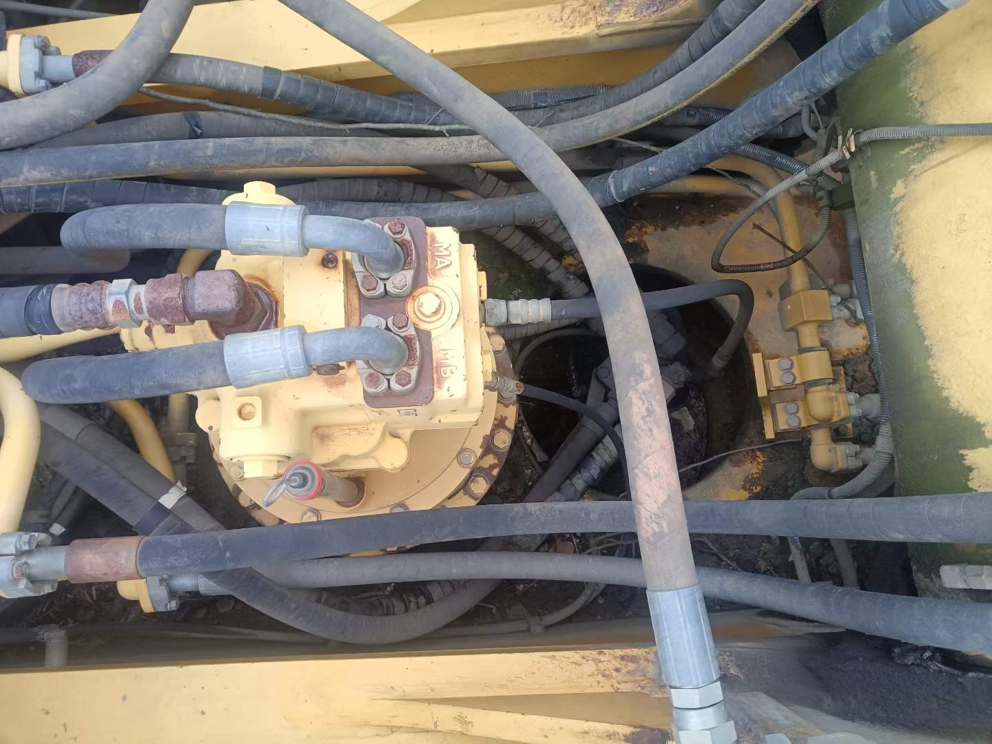 Used Caterpillar 350L Excavator 2016 Model / 5