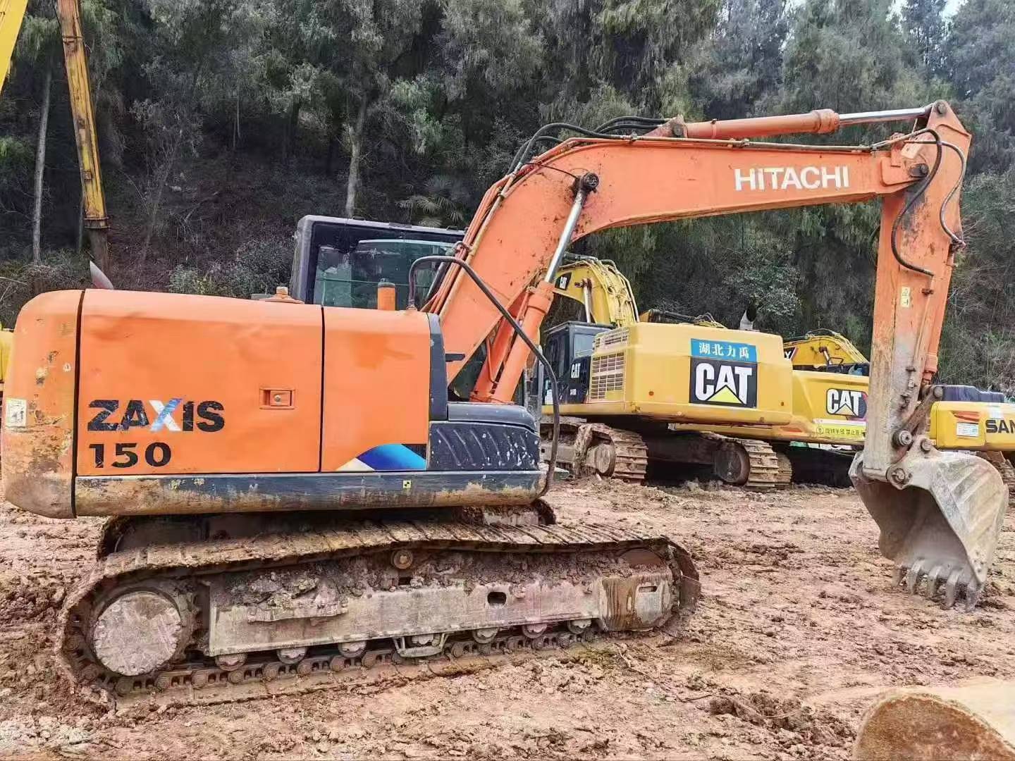 Used Hitachi EX130H-5 Excavator 2016 Model / 4