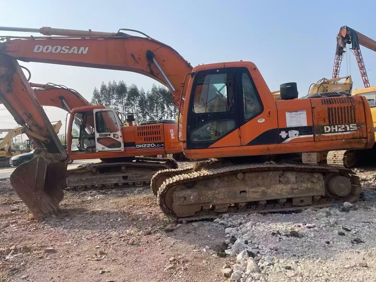 Used Doosan DH215-7 Excavator 2016 Model / 4