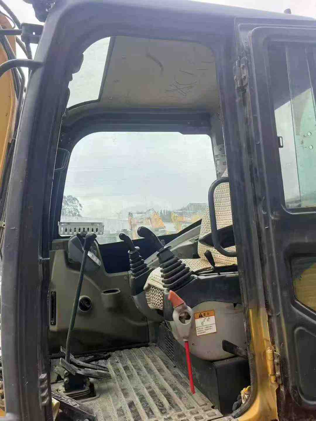 Used XCMG XE60 Excavator 2017 Model / 6