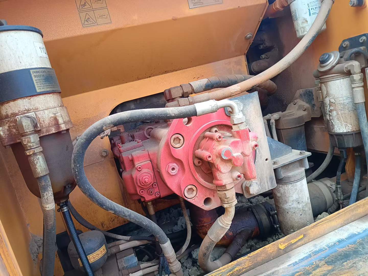 Used Hyundai R215-7 Excavator 2018 Model / 6