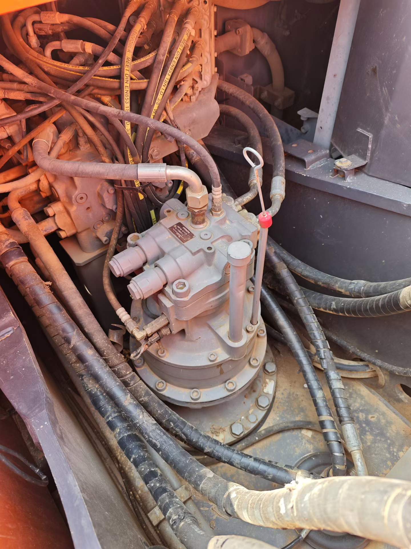 Used Hitachi ZH200-5A Excavator 2018 Model / 4