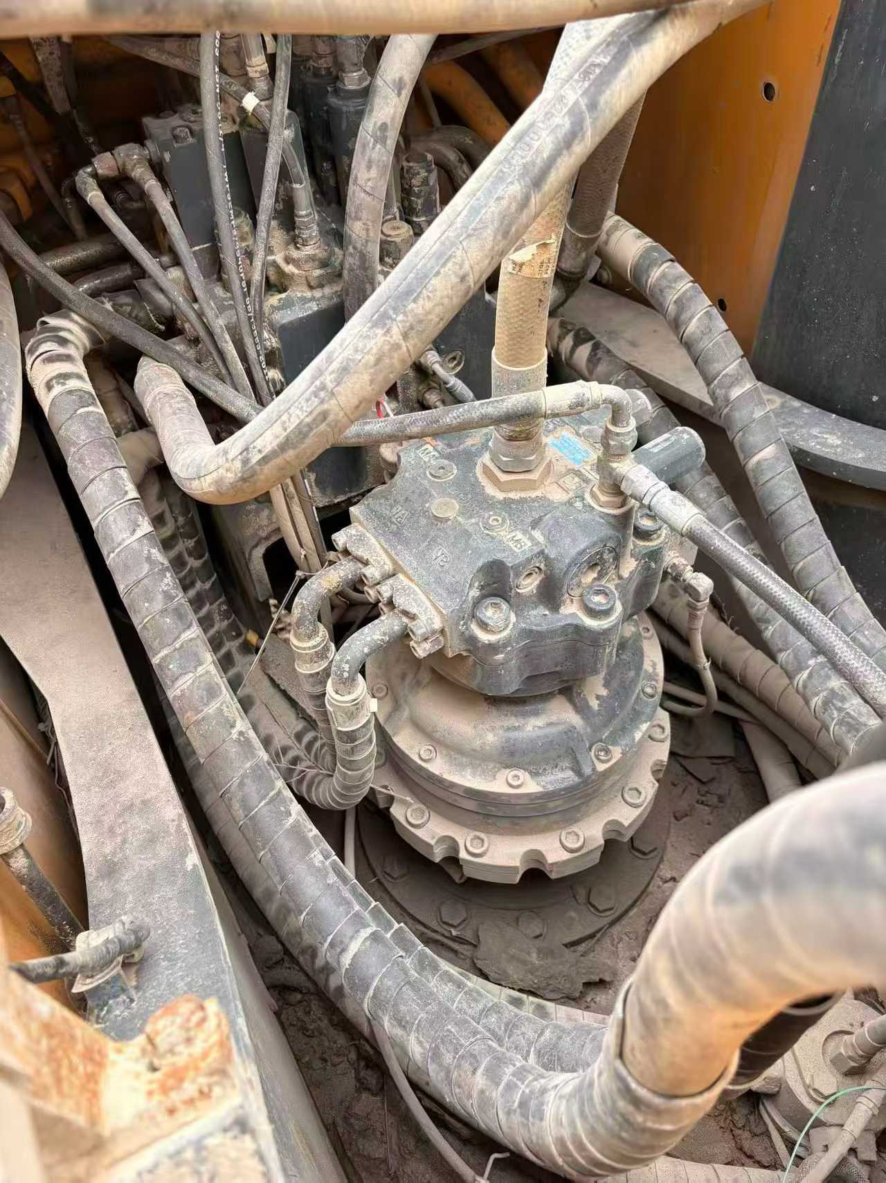 Used Hyundai R225-7 Excavator 2020 Model / 7