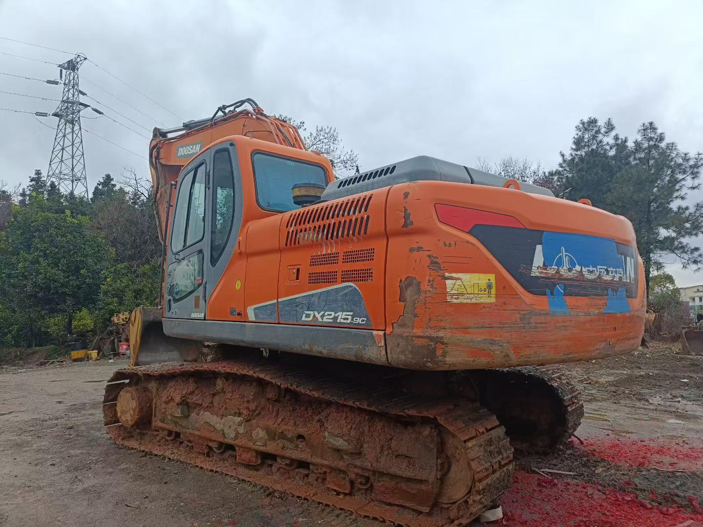 Used Doosan DH215-9 Excavator 2016 Model / 3