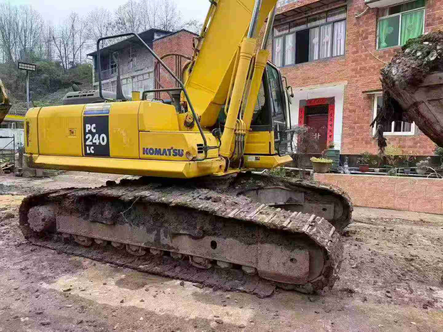 Used Komatsu PC240-6 Excavator 2016 Model / 3