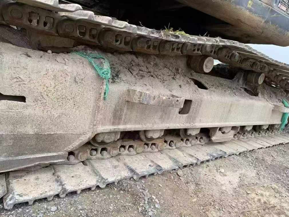 Used Hitachi ZX200-5G Excavator 2016 Model / 4