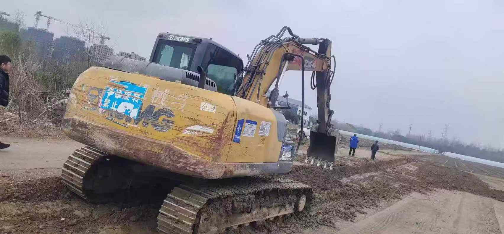 Used XCMG XE135B Excavator 2019 Model / 4