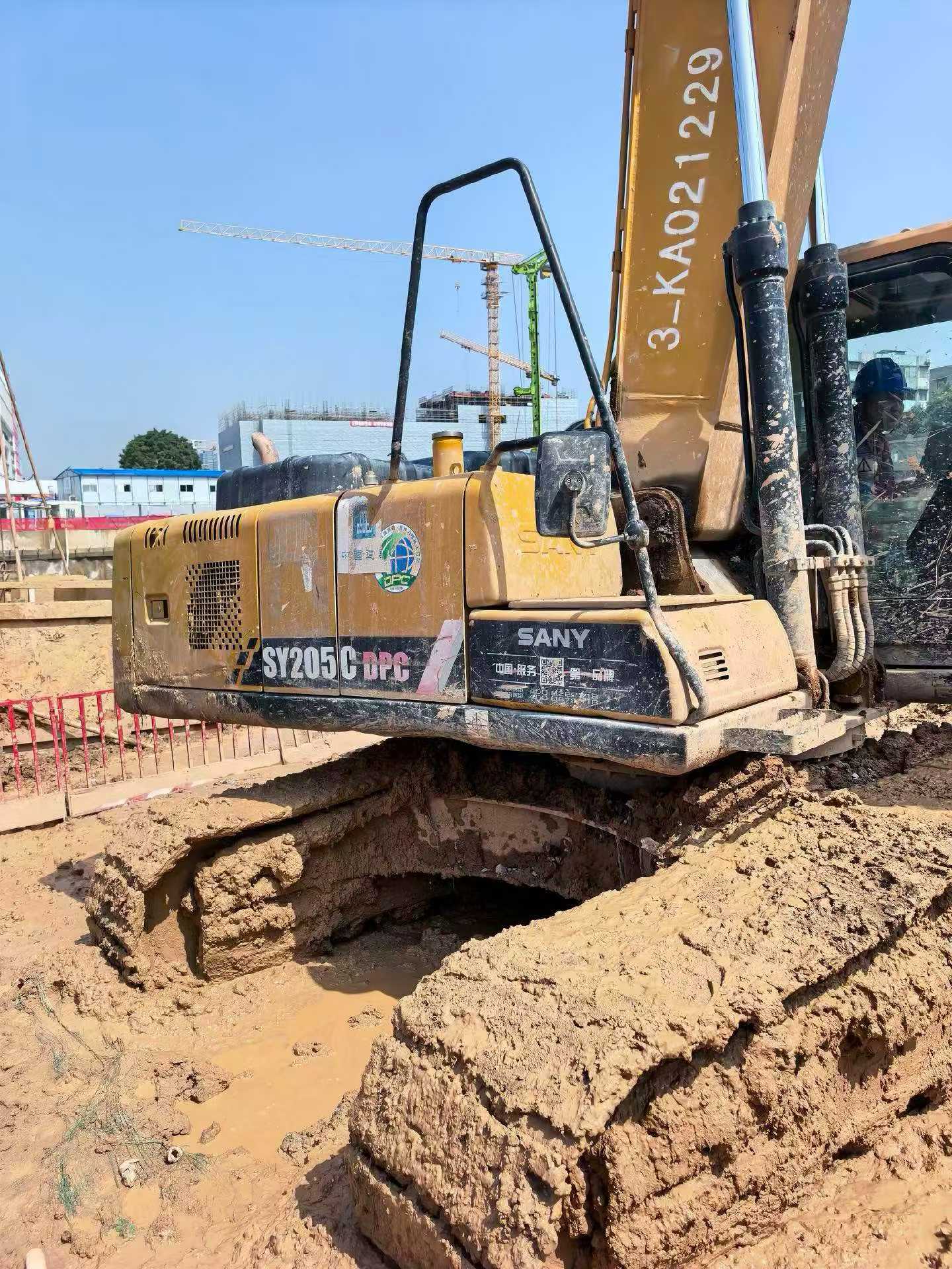 Used Sany SY205C Excavator 2021 Model / 8