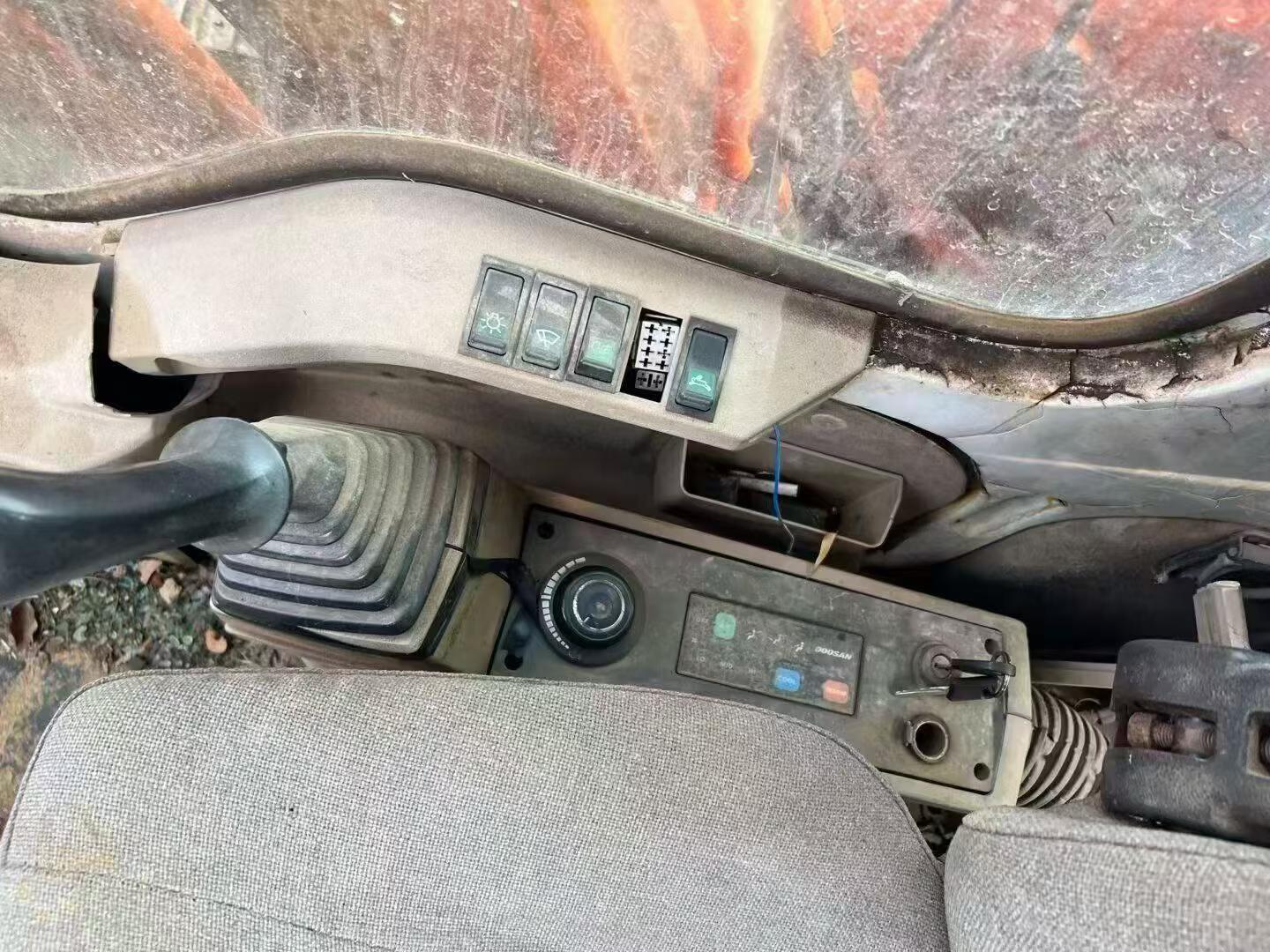 Used Doosan DH80G Excavator 2016 Model / 9