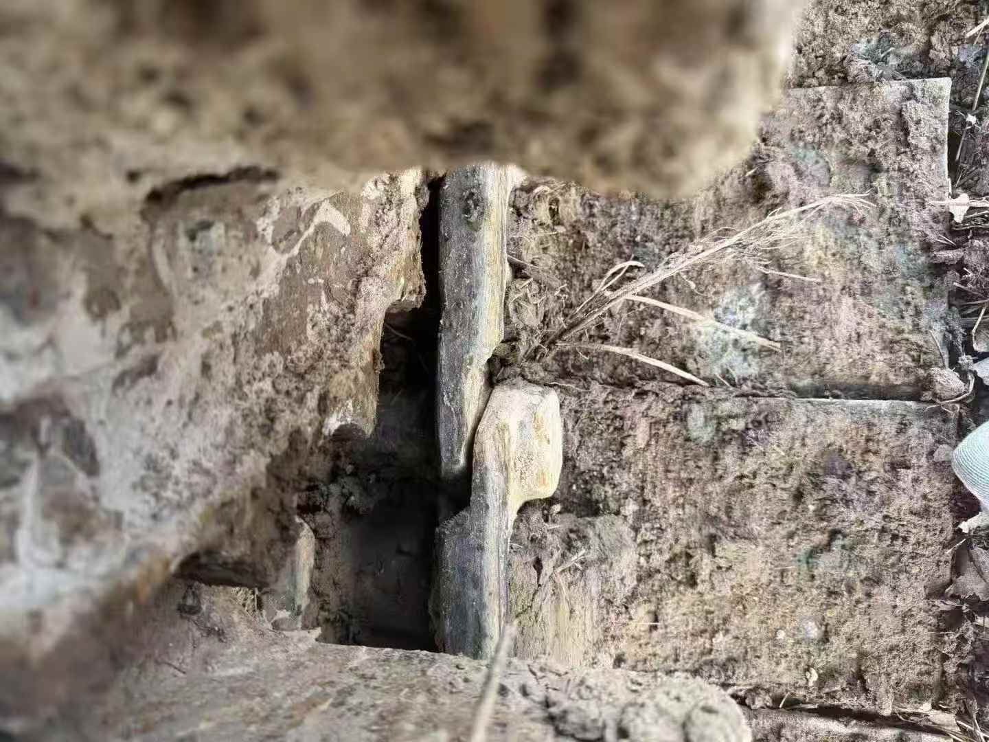 Used Volvo EC140 Excavator 2013 Model / 9