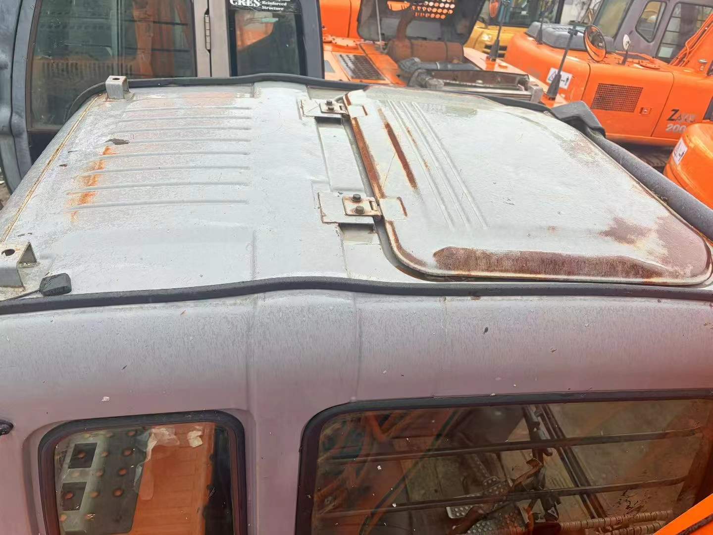 Used Hitachi EX120-6 Excavator 2011 Model / 8