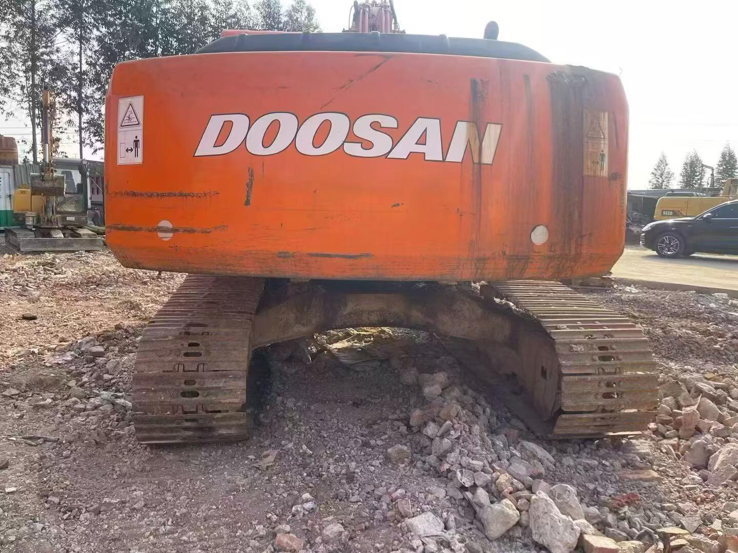 Used Doosan DH215-7 Excavator 2016 Model / 7