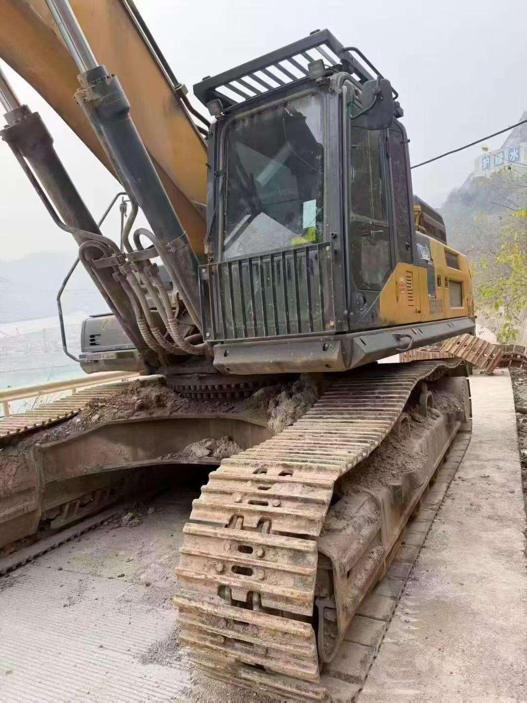 Used XCMG XE500C Excavator 2016 Model / 4