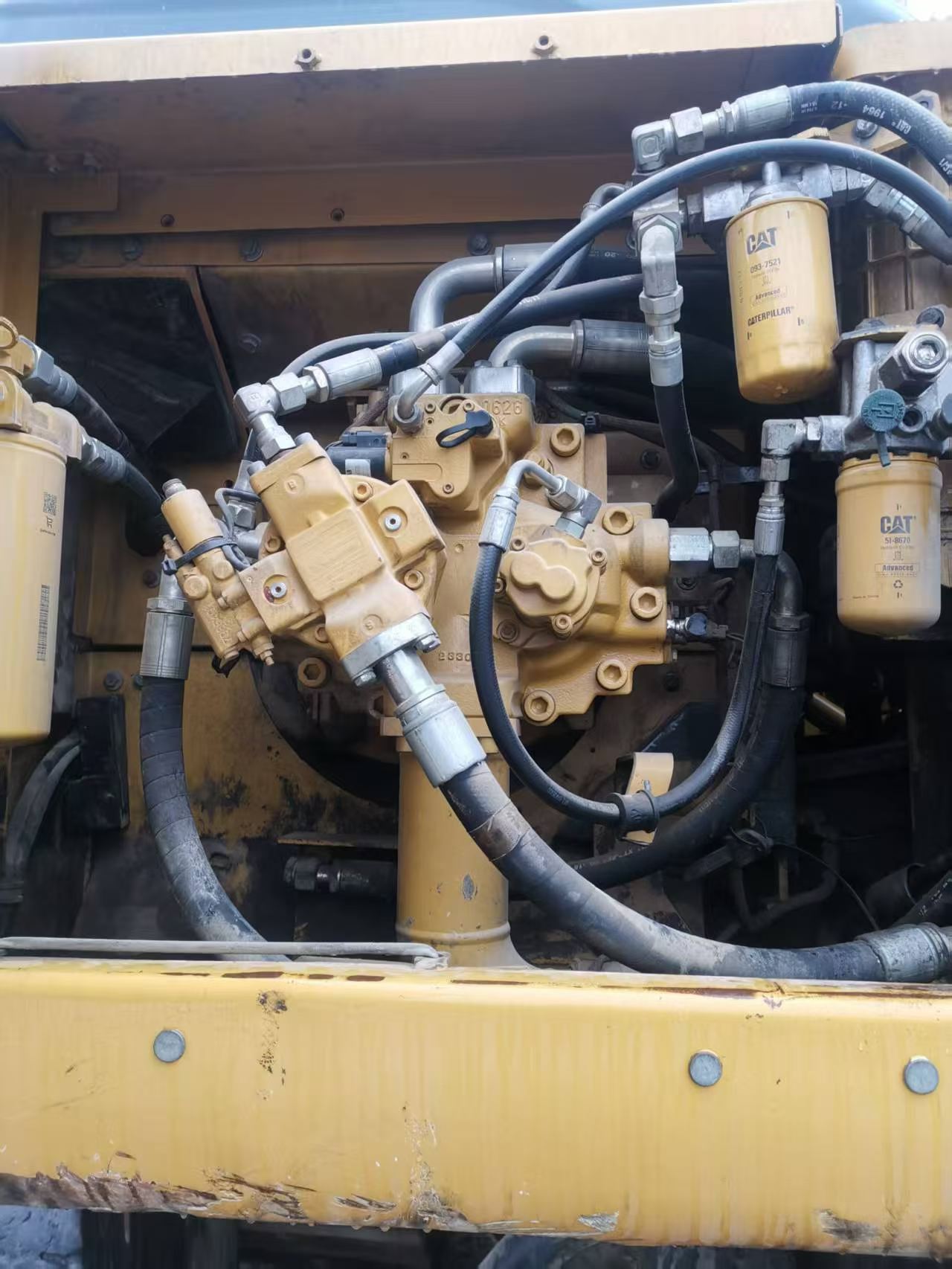 Used Caterpillar 340D2L Excavator 2016 Model / 3