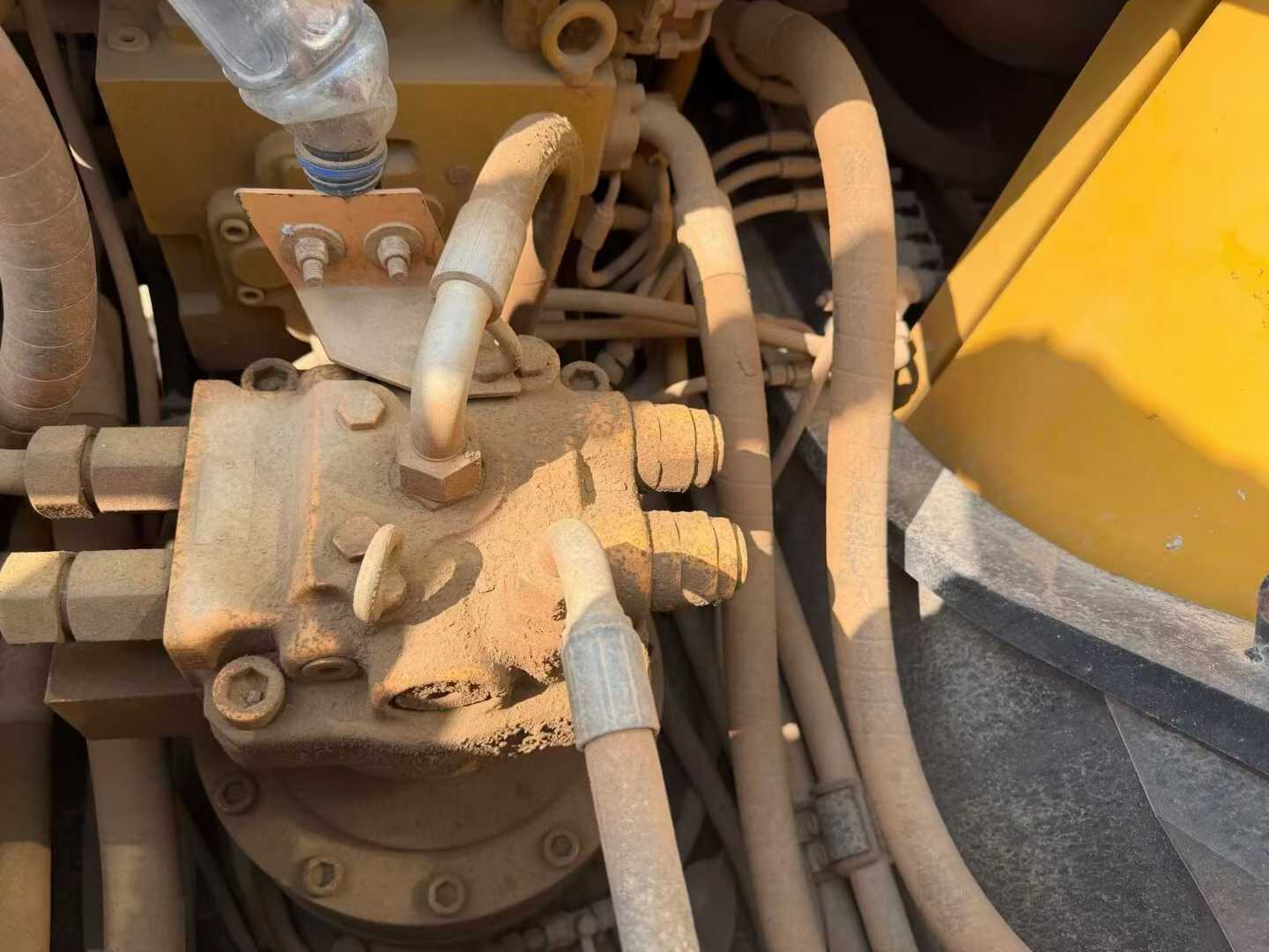 Used Sany SY200C Excavator 2020 Model / 4