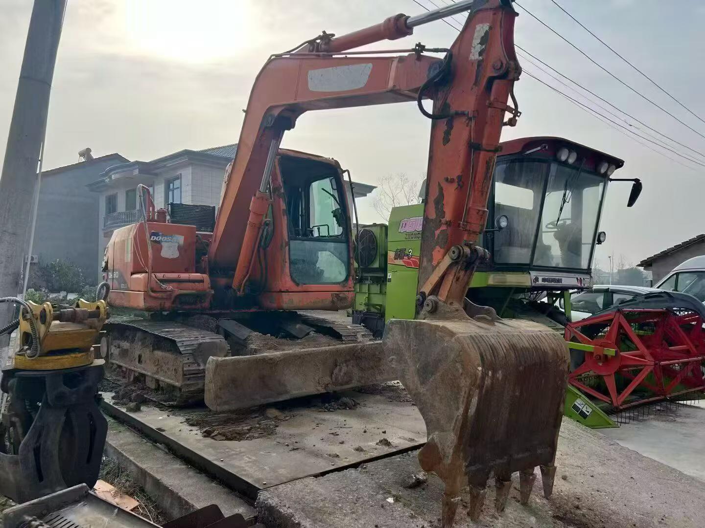 Used Doosan DH80G Excavator 2016 Model / 3