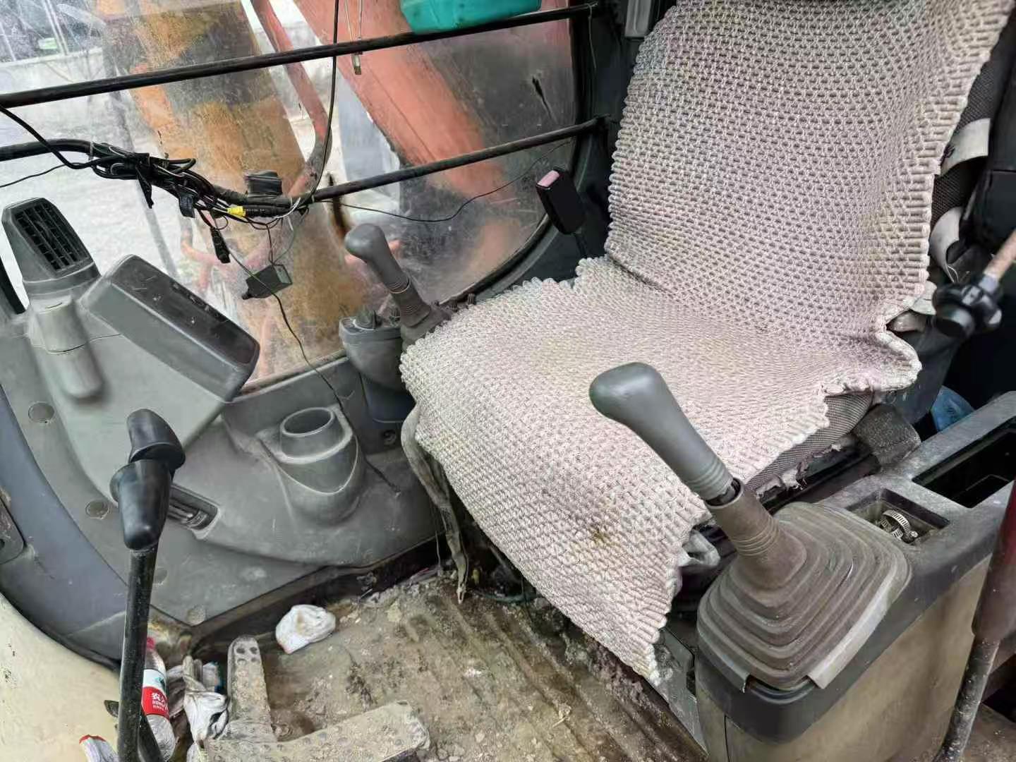 Used Hitachi EX230-6 Excavator 2016 Model / 8