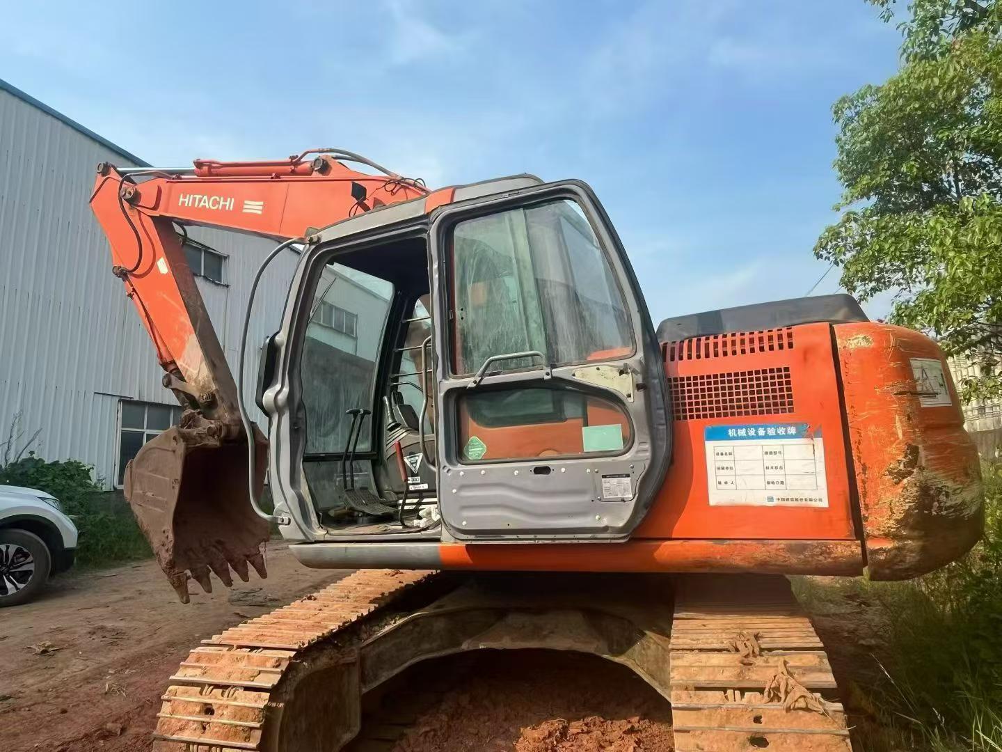 Used Hitachi EX120 Excavator 2016 Model / 3