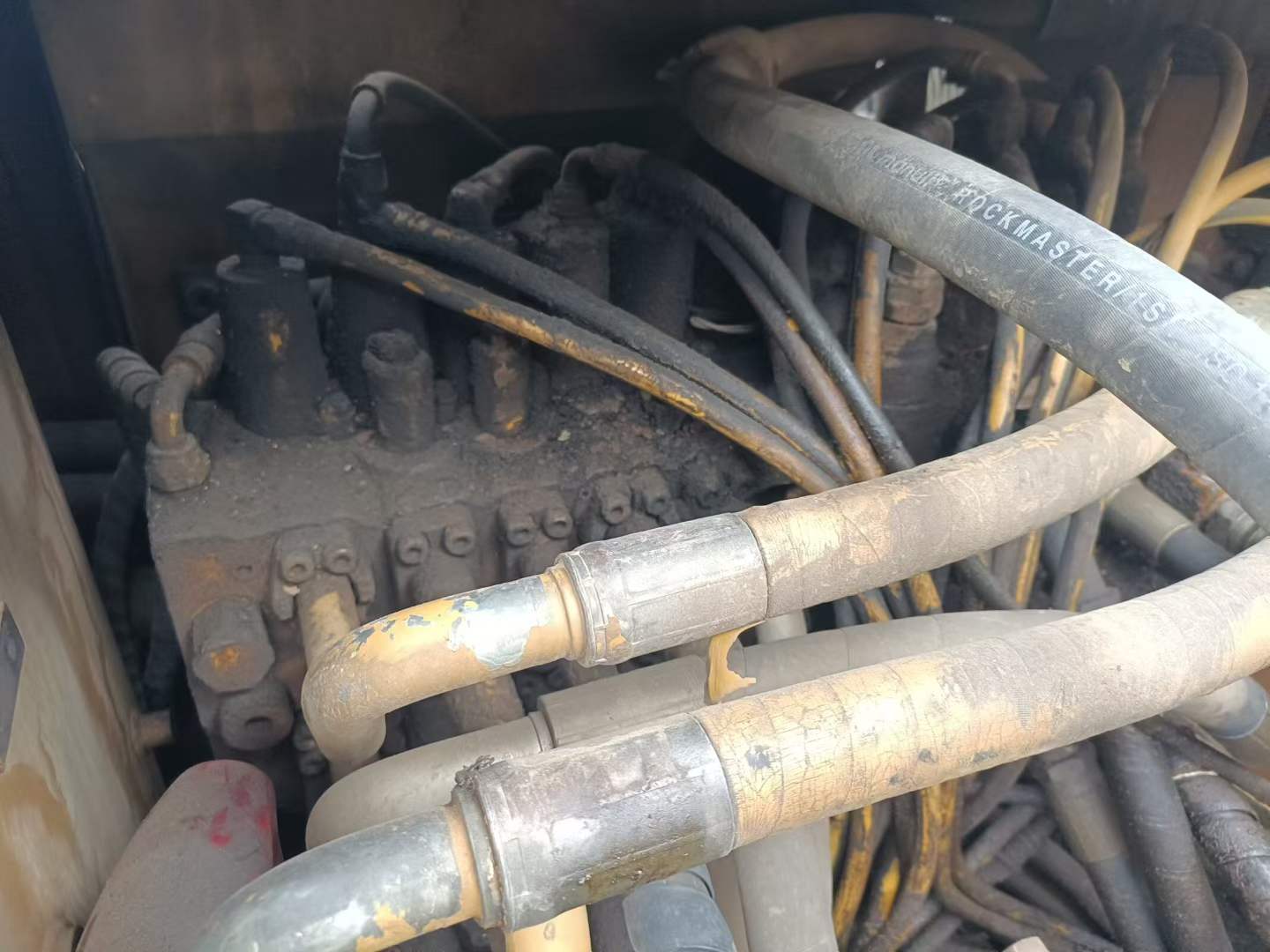 Used Caterpillar 323 Excavator 2012 Model / 6