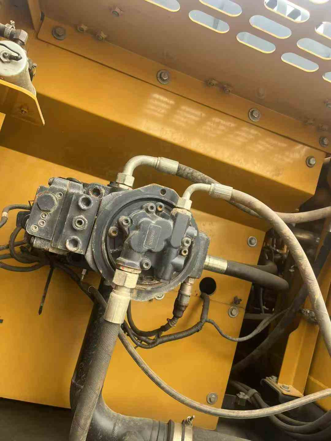 Used Sany SY240C-8 Excavator 2020 Model / 8