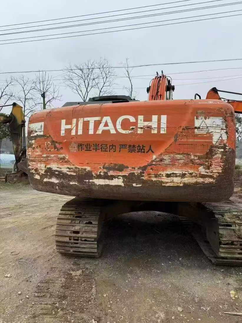 Used Hitachi ZX200-5G Excavator 2016 Model / 3
