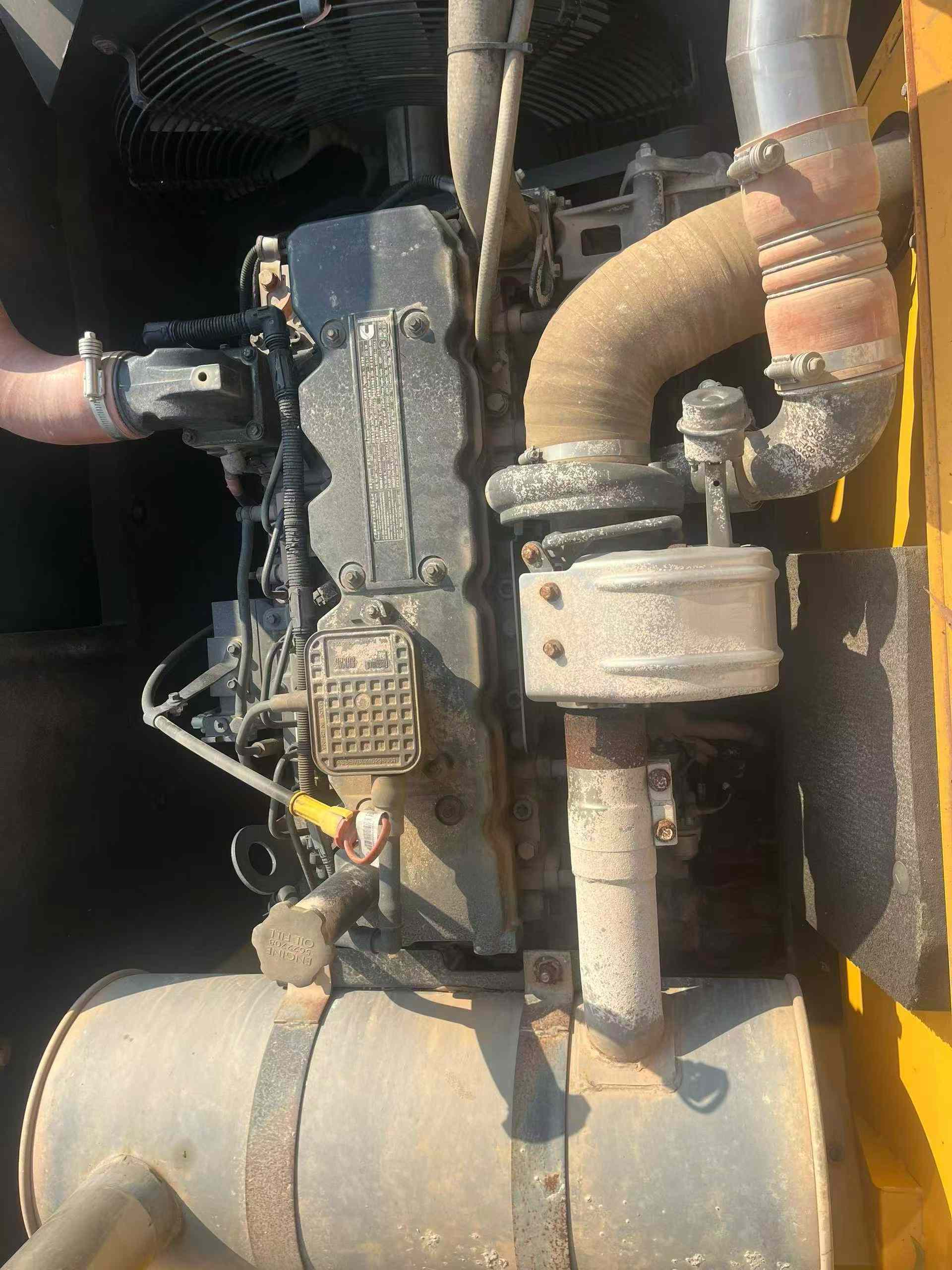 Used Hyundai R215-7 Excavator 2020 Model / 4