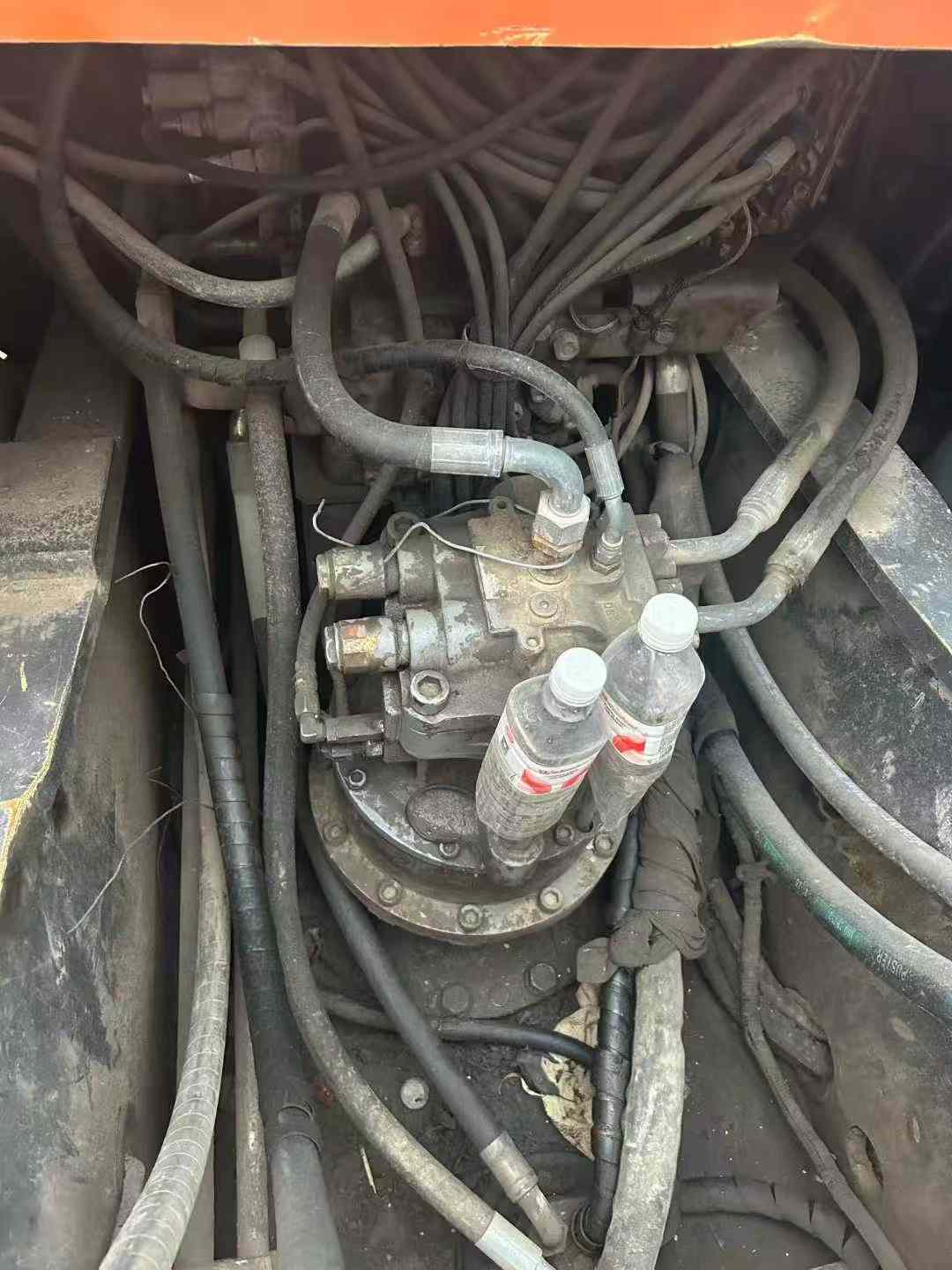 Used Hitachi EX200-5 Excavator 2014 Model / 7