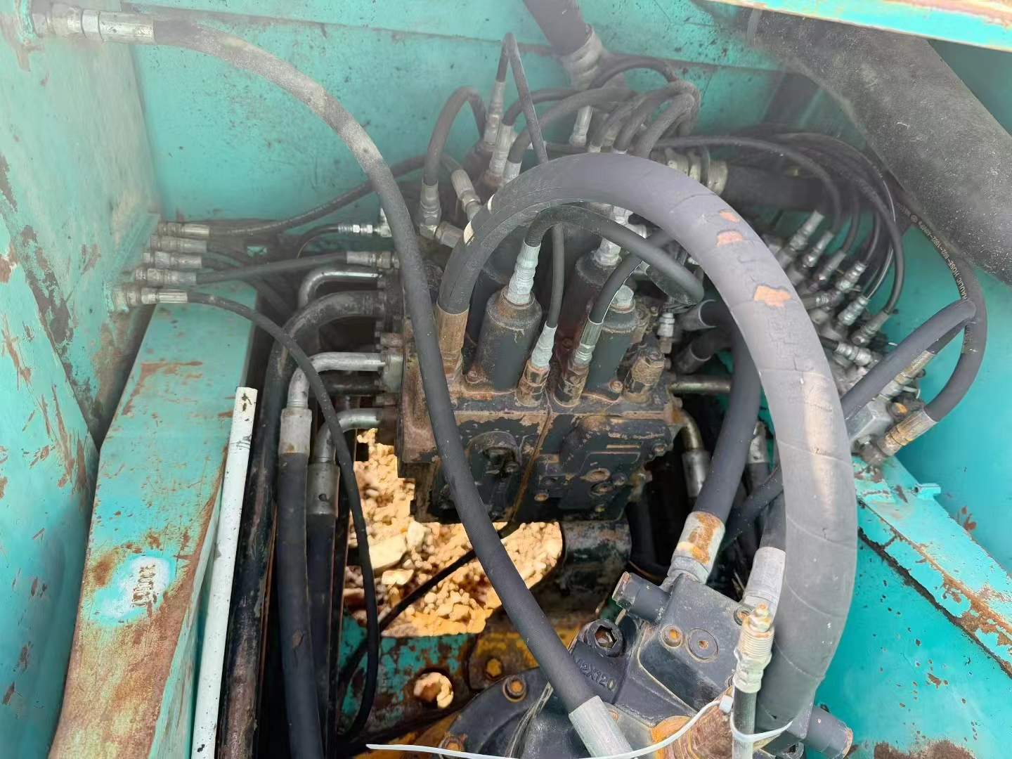 Used Kobelco SK210 Excavator 2016 Model / 8