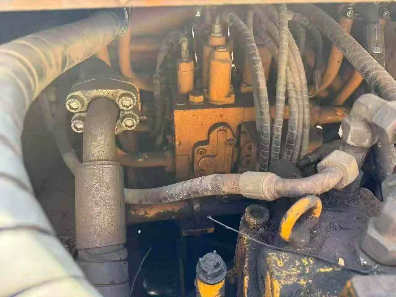 Used Sany SY285C Excavator 2014 Model / 3