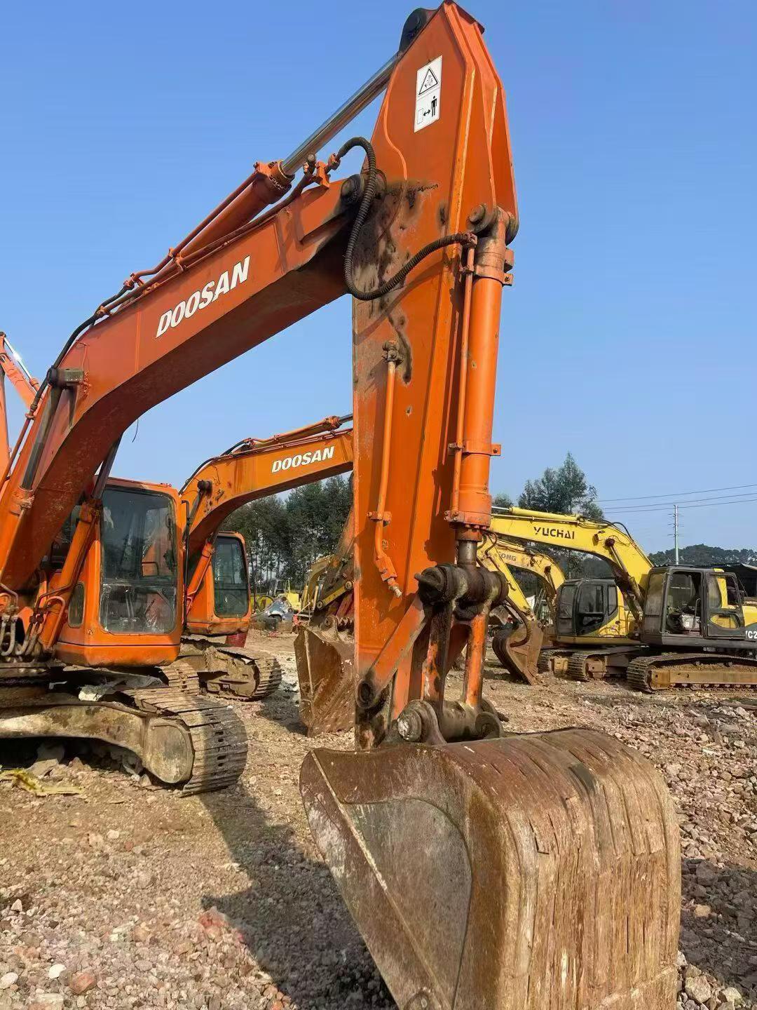 Used Doosan DH215-7 Excavator 2016 Model / 6