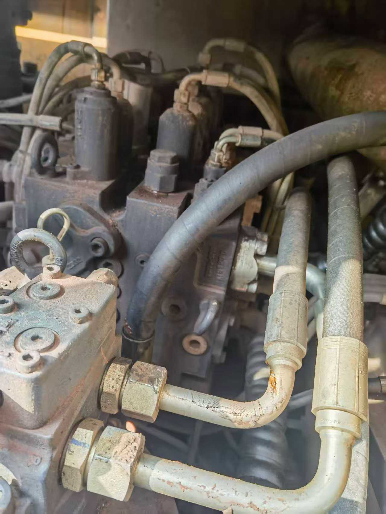 Used XCMG XE400T Excavator 2020 Model / 8