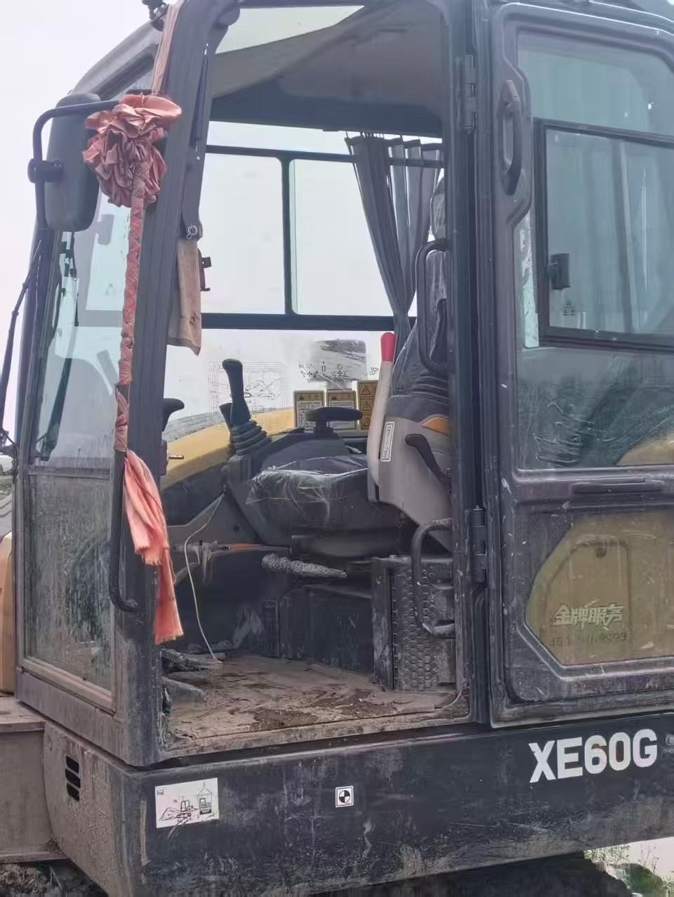 Used XCMG XE60 Excavator 2025 Model / 3