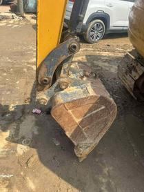 Compre Escavadeira XCMG XE35U Usada / 6 Compre Escavadeira XCMG XE35U Usada / 6